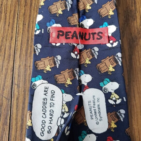Peanuts Snoopy Golf Necktie Good Caddies Are Hard to Find 100% Silk - Picture 3 of 4